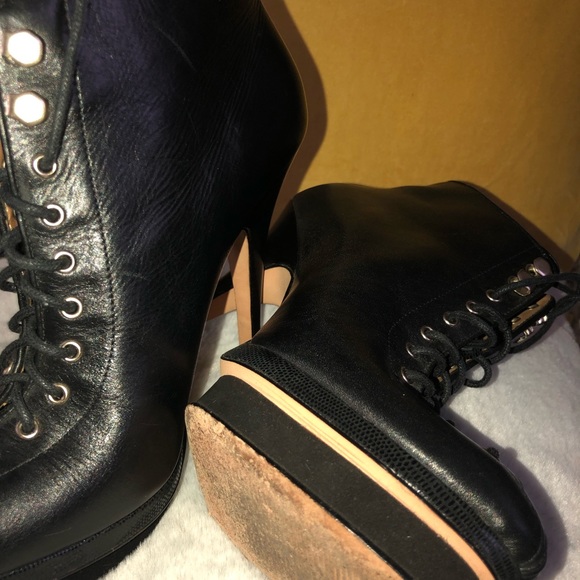 ❤️🔥SEXY❤️🔥Ann Taylor Aixa All Leather Lace-up Platform Booties!❤️🔥✨ - Picture 5 of 11